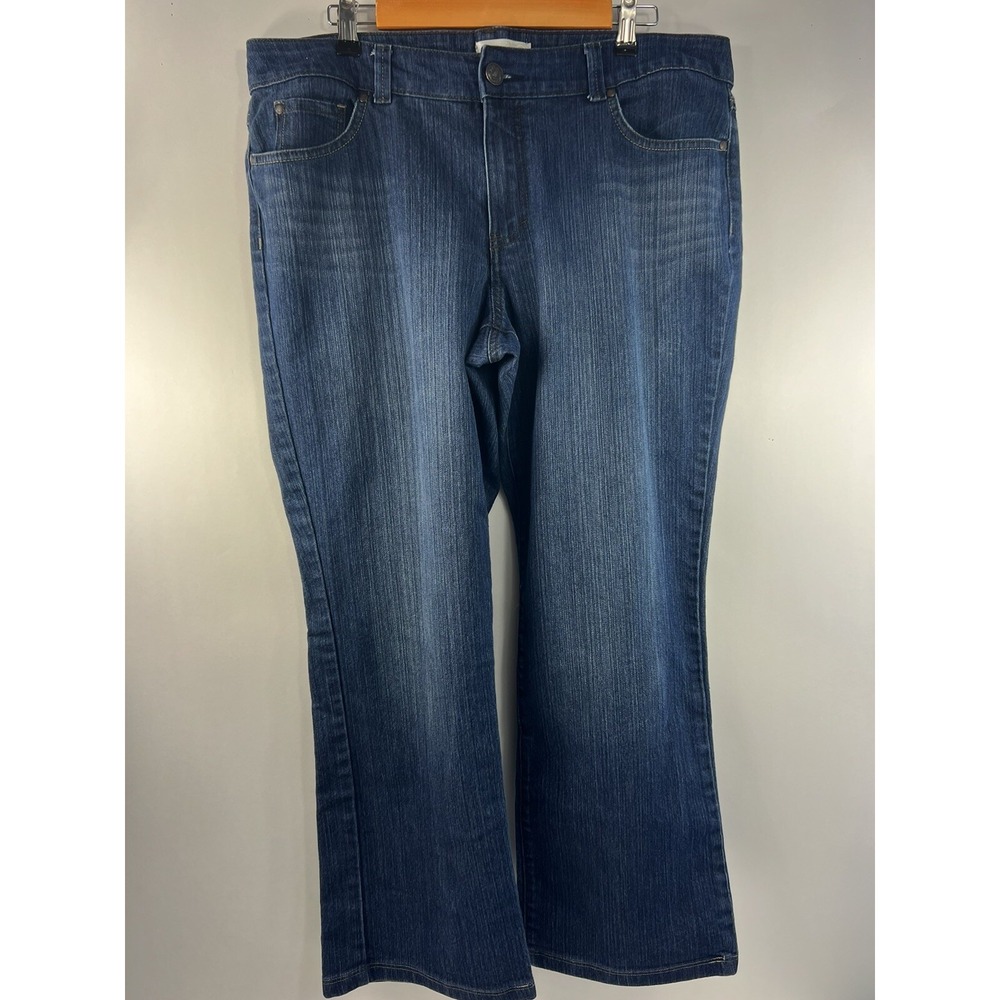 Covington Jeans Women's Size 18 Blue Embroidered‎ Pockets Bootleg